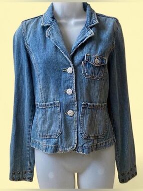 Vintage Y2K Levi’s denim jacket